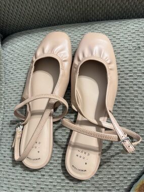 a new day Beige Ankle-Strap Ballet Flats NWOT never wore